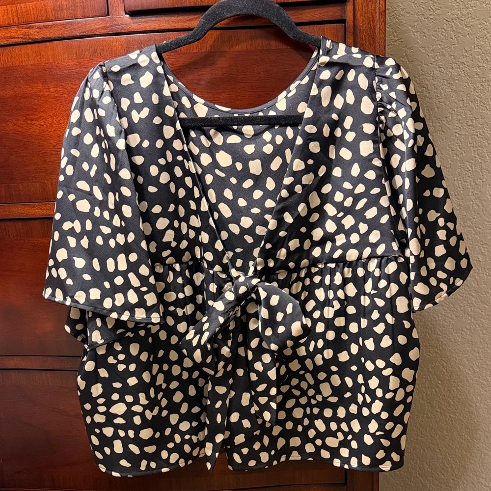 LOFT Black and Cream Patterned Blouse
